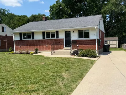 3 Winnebago Dr, Milford, OH 45150