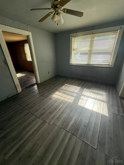 955 Simmons Ave, Lincoln Heights, OH 45215 photo 7
