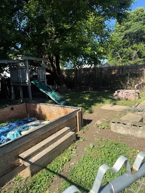 955 Simmons Ave, Lincoln Heights, OH 45215 photo 8