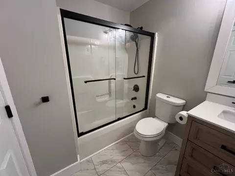 Bath - 4265 Tranquility Ct, Batavia, OH 45103 photo 2 of 3
