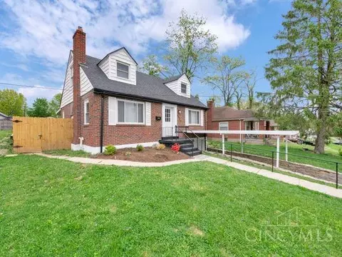 3942 Standish Ave, Cincinnati, OH 45213