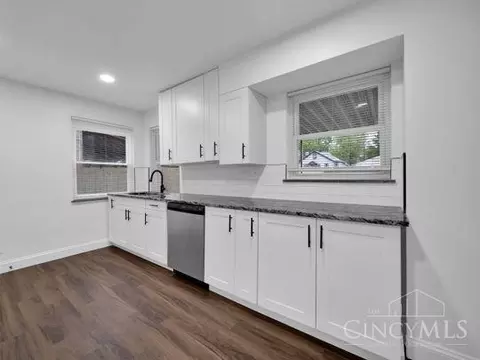 3942 Standish Ave, Cincinnati, OH 45213