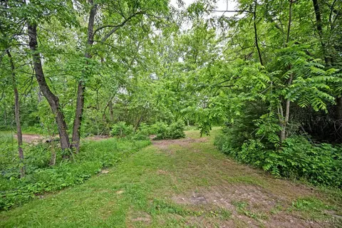 Exterior - 4237 Ellis Rd, Batavia, OH 45103 photo 8 of 21