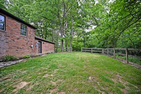Exterior - 4237 Ellis Rd, Batavia, OH 45103 photo 5 of 21