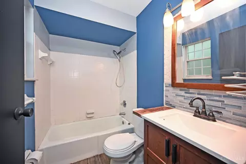 Bath - 4237 Ellis Rd, Batavia, OH 45103 photo 1 of 4