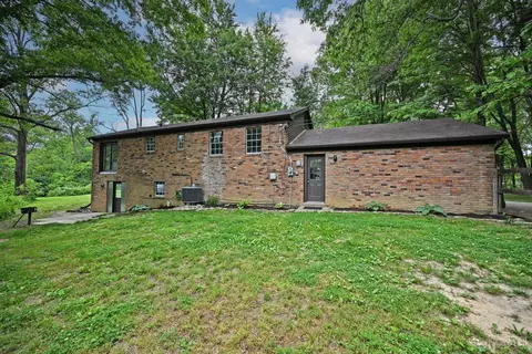 Exterior - 4237 Ellis Rd, Batavia, OH 45103 photo 6 of 21