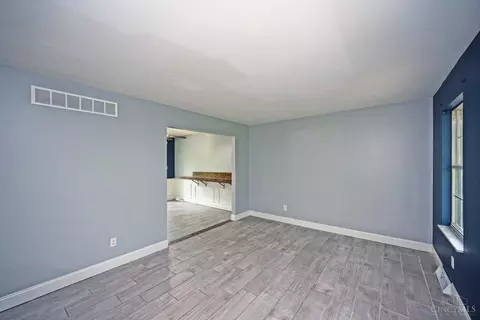Living - 4237 Ellis Rd, Batavia, OH 45103 photo 2 of 5