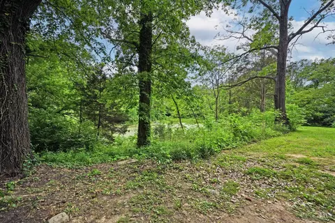 Exterior - 4237 Ellis Rd, Batavia, OH 45103 photo 7 of 21