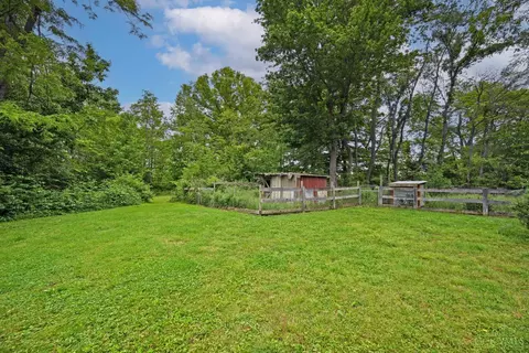 Exterior - 4237 Ellis Rd, Batavia, OH 45103 photo 11 of 21