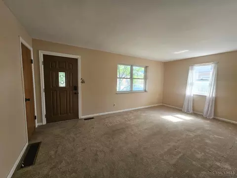 Living - 1725 Norcol Ln, Cincinnati, OH 45231 photo 1 of 3