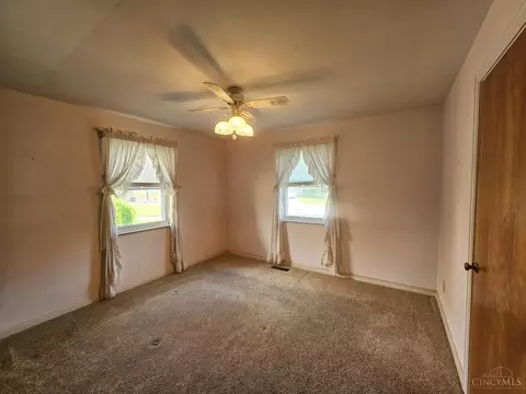 Bedroom - 1725 Norcol Ln, Cincinnati, OH 45231 photo 2 of 2