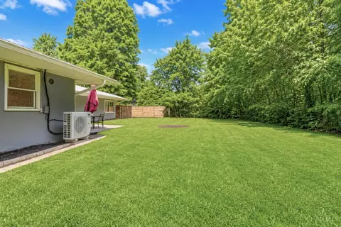 Exterior - 562 Rancho Ln, Cincinnati, OH 45244 photo 7 of 8