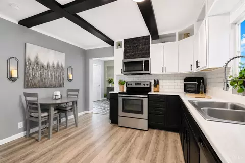 Kitchen - 562 Rancho Ln, Cincinnati, OH 45244 photo 1 of 2