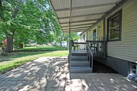 Exterior - 585 Brantner Ln, Cincinnati, OH 45244 photo 7 of 16