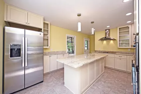 Kitchen - 585 Brantner Ln, Cincinnati, OH 45244 photo 1 of 6