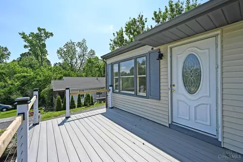 Exterior - 585 Brantner Ln, Cincinnati, OH 45244 photo 3 of 16