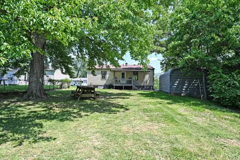 Exterior - 585 Brantner Ln, Cincinnati, OH 45244 photo 15 of 16