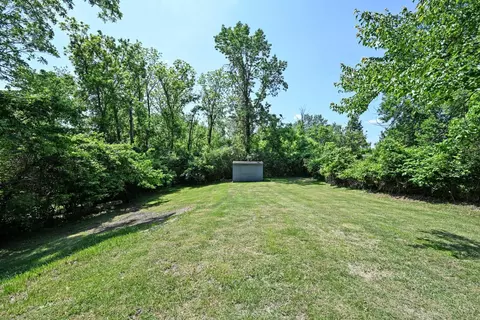 Exterior - 585 Brantner Ln, Cincinnati, OH 45244 photo 13 of 16
