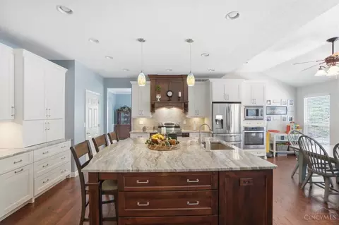 Kitchen - 5706 Treeside Dr, Liberty Township, OH 45044 photo 5 of 5