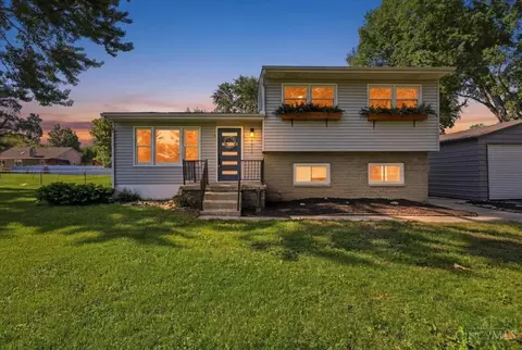 6611 Hendrickson Rd, Middletown, OH 45044