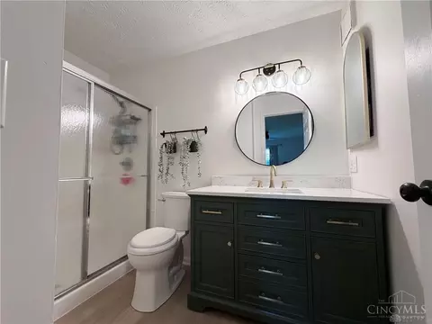 Bath - 6561 Brigham Sq, Centerville, OH 45459 photo 1 of 3