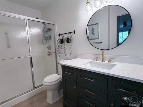 Bath - 6561 Brigham Sq, Centerville, OH 45459 photo 2 of 3