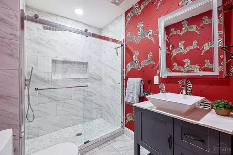 Bath - 6503 Ledge St, Cincinnati, OH 45227 photo 3 of 3