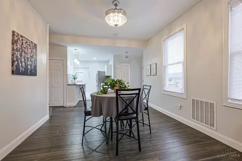 Dining - 6503 Ledge St, Cincinnati, OH 45227 photo 1 of 2