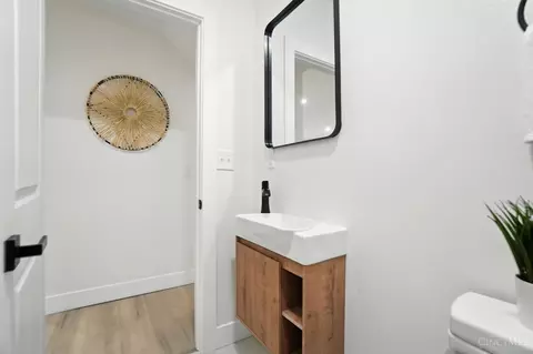 Bath - 3620 Trimble Ave, Cincinnati, OH 45207 photo 5 of 12