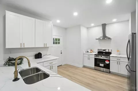 Kitchen - 3620 Trimble Ave, Cincinnati, OH 45207 photo 2 of 6