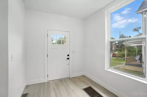 Entry Way - 3620 Trimble Ave, Cincinnati, OH 45207 photo 1 of 5