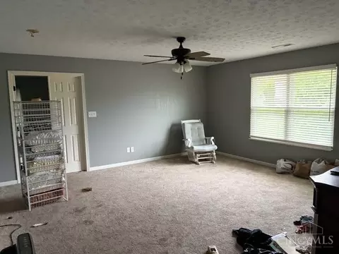 Living - 1076 Oak Forest Dr, Morrow, OH 45152 photo 2 of 2