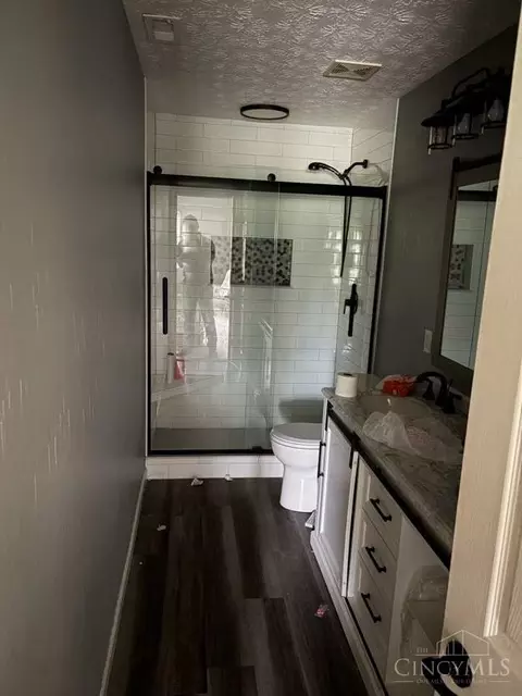 Bath - 1076 Oak Forest Dr, Morrow, OH 45152 photo 2 of 4