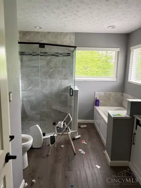 Bath - 1076 Oak Forest Dr, Morrow, OH 45152 photo 3 of 4