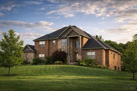 8005 Bending Willow Ct, Waynesville, OH 45068