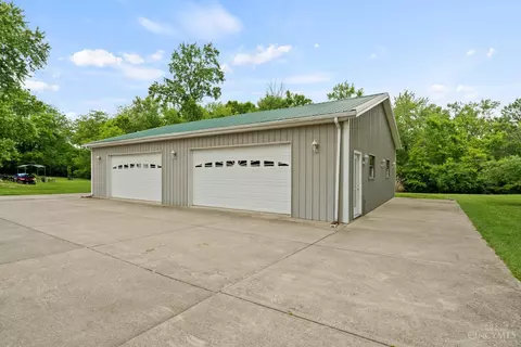 Exterior - 2100 Miles Rd, Cincinnati, OH 45231 photo 9 of 14