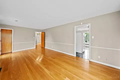 Living - 2100 Miles Rd, Cincinnati, OH 45231 photo 3 of 3