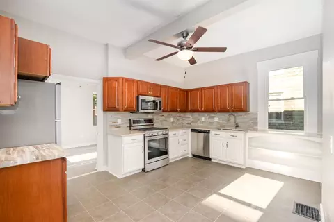 Kitchen - 1421 Jefferson Ave, Reading, OH 45215 photo 2 of 3