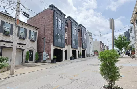 1130 Carney St, Cincinnati, OH 45202