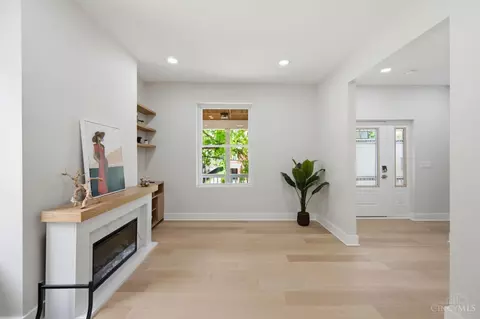 Living - 2548 Hackberry St, Cincinnati, OH 45206 photo 3 of 3