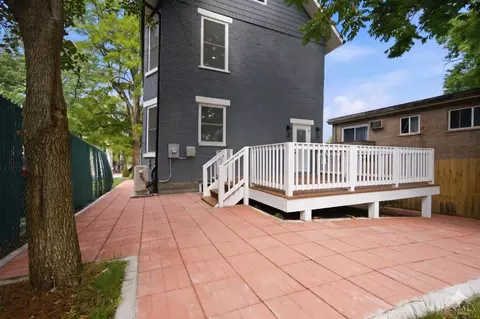 Exterior - 2548 Hackberry St, Cincinnati, OH 45206 photo 4 of 9