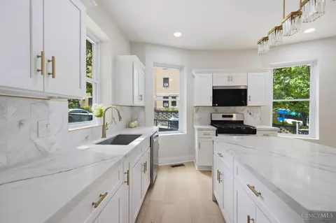 Kitchen - 2548 Hackberry St, Cincinnati, OH 45206 photo 3 of 5