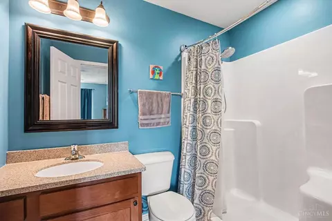 Bath - 402 Gorham Dr, Hamilton, OH 45013 photo 1 of 2