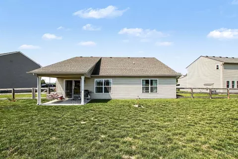 Exterior - 402 Gorham Dr, Hamilton, OH 45013 photo 7 of 11