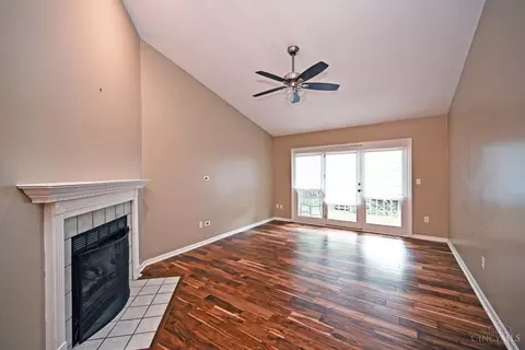 Living - 5461 Hanover Cir, Cincinnati, OH 45230 photo 1 of 4