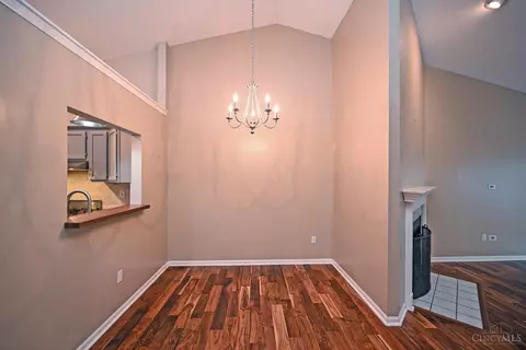 Dining - 5461 Hanover Cir, Cincinnati, OH 45230 photo 2 of 2