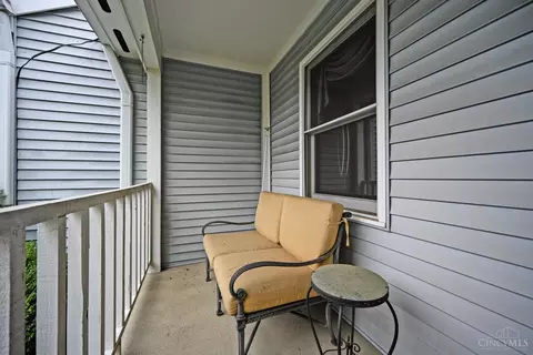 Exterior - 5461 Hanover Cir, Cincinnati, OH 45230 photo 3 of 7