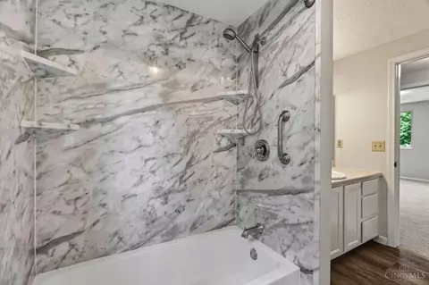 Bath - 7969 Saddleback Pl, Maineville, OH 45039 photo 5 of 5