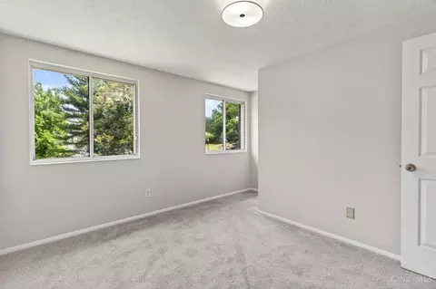 Bedroom - 7969 Saddleback Pl, Maineville, OH 45039 photo 3 of 7
