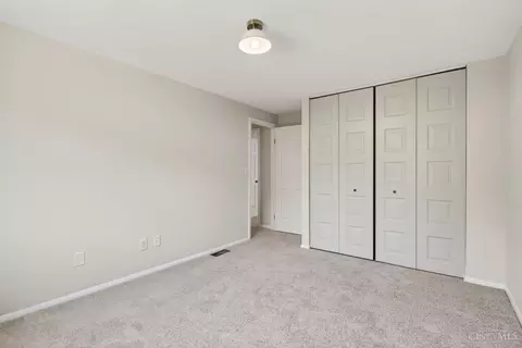 Bedroom - 7969 Saddleback Pl, Maineville, OH 45039 photo 7 of 7